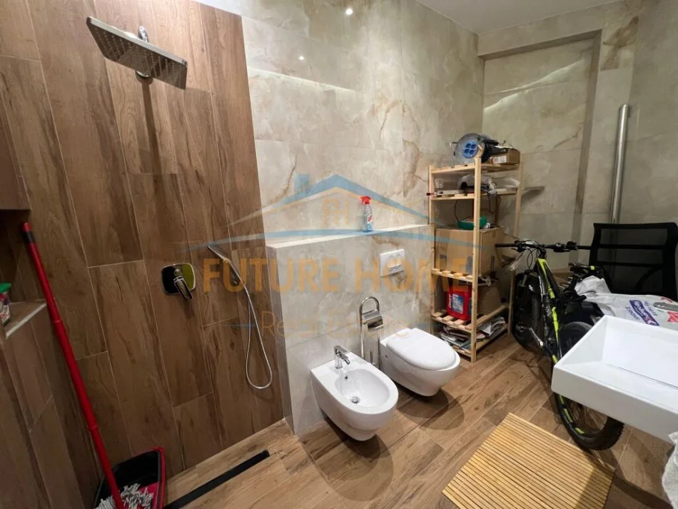 Tirane, shitet apartament 3+1 Kati 2, 241 m² 369.000 € (Rezidenca Kodra e Diellit 2)