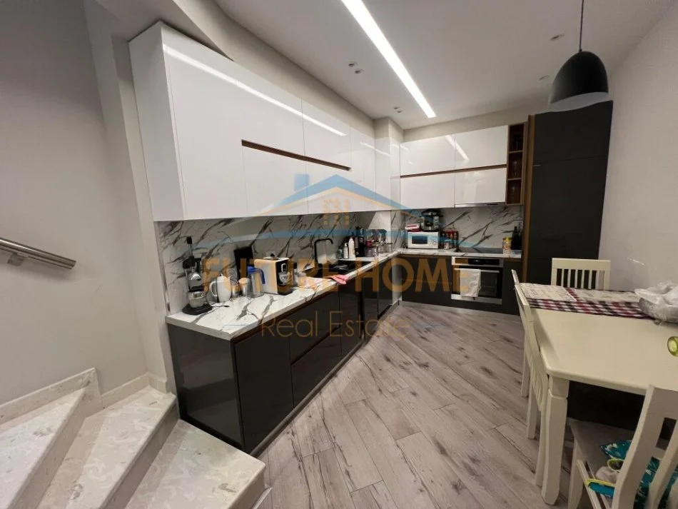 Tirane, shitet apartament 3+1 Kati 2, 241 m² 369.000 € (Rezidenca Kodra e Diellit 2)