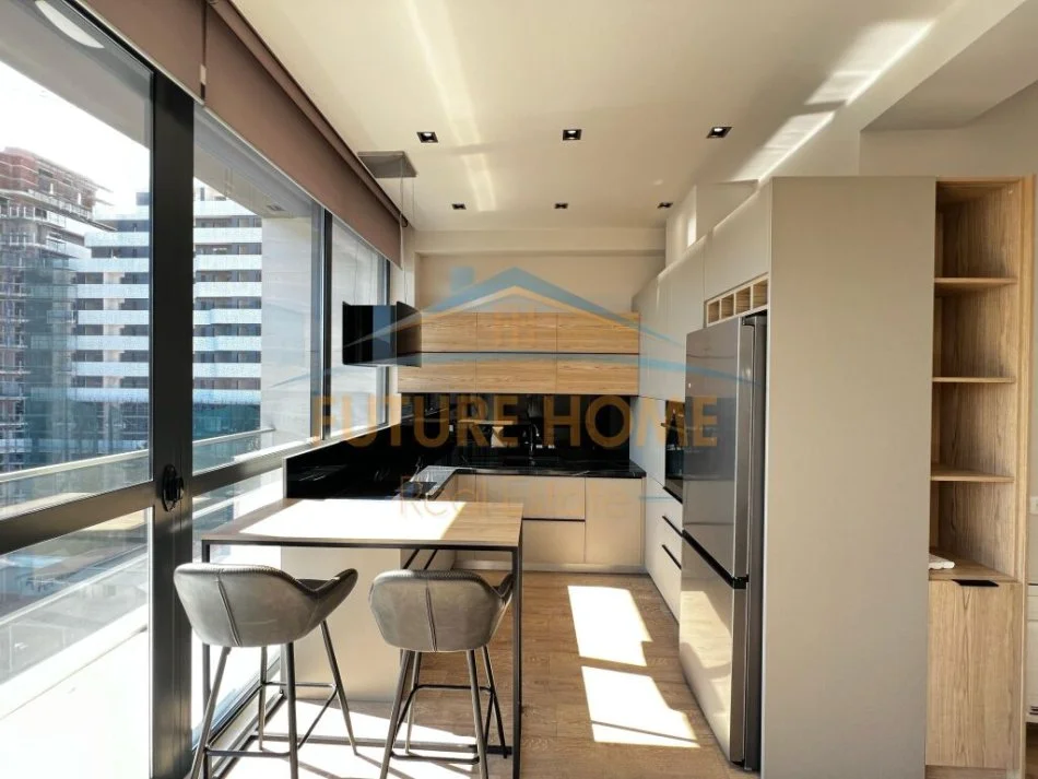 Tirane, jepet me qera apartament 2+1+Ballkon Kati 6, 110 m² 1.200 € (Ish Parku i Autobuzave)