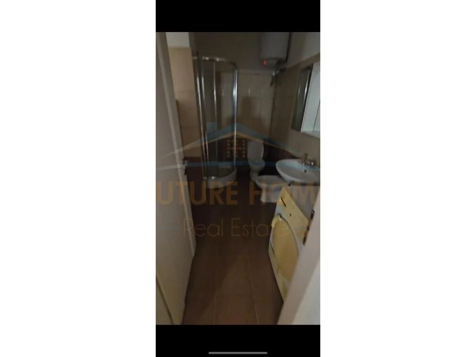 Durres, shitet apartament duplex 2+1+Ballkon Kati 10, 195 m² 205.000 € (durres stacioni i trenit)