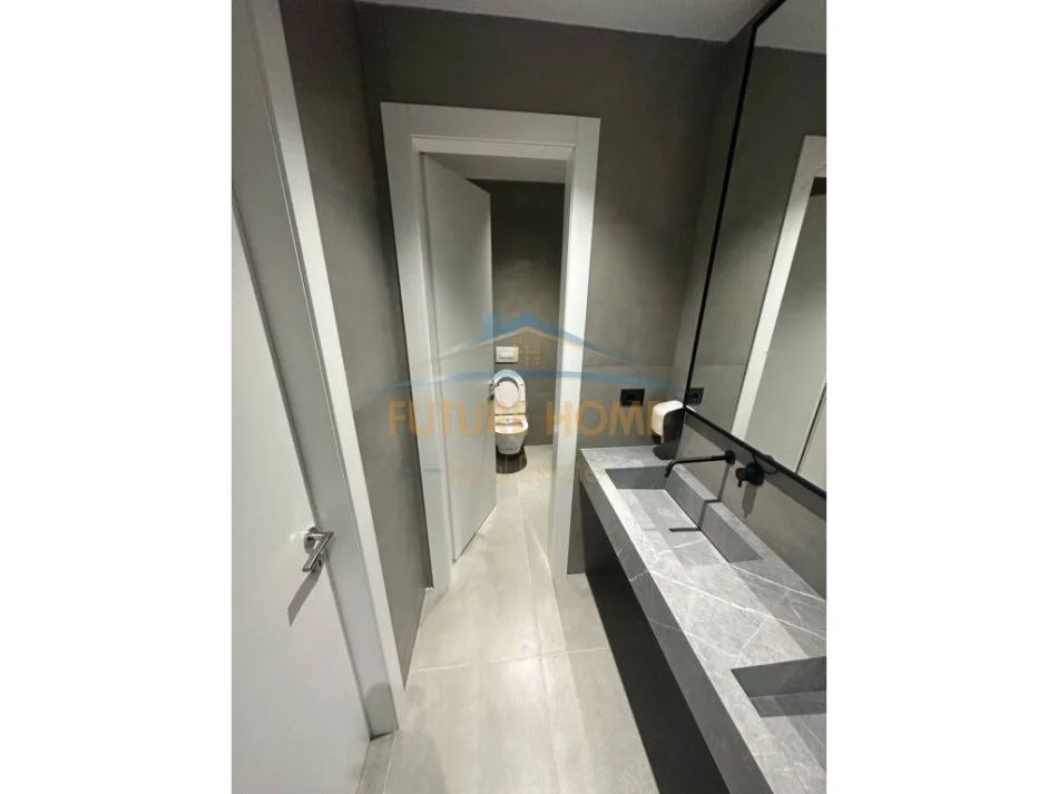 Tirane, jepet me qera zyre , 300 m² 5.500 € (KOMPLEKSI DELIJORGJI)