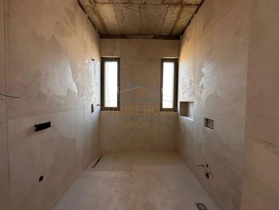 Tirane, shitet apartament 2+1 Kati 2, 126 m² 377.000 € (Liqeni i Thate)