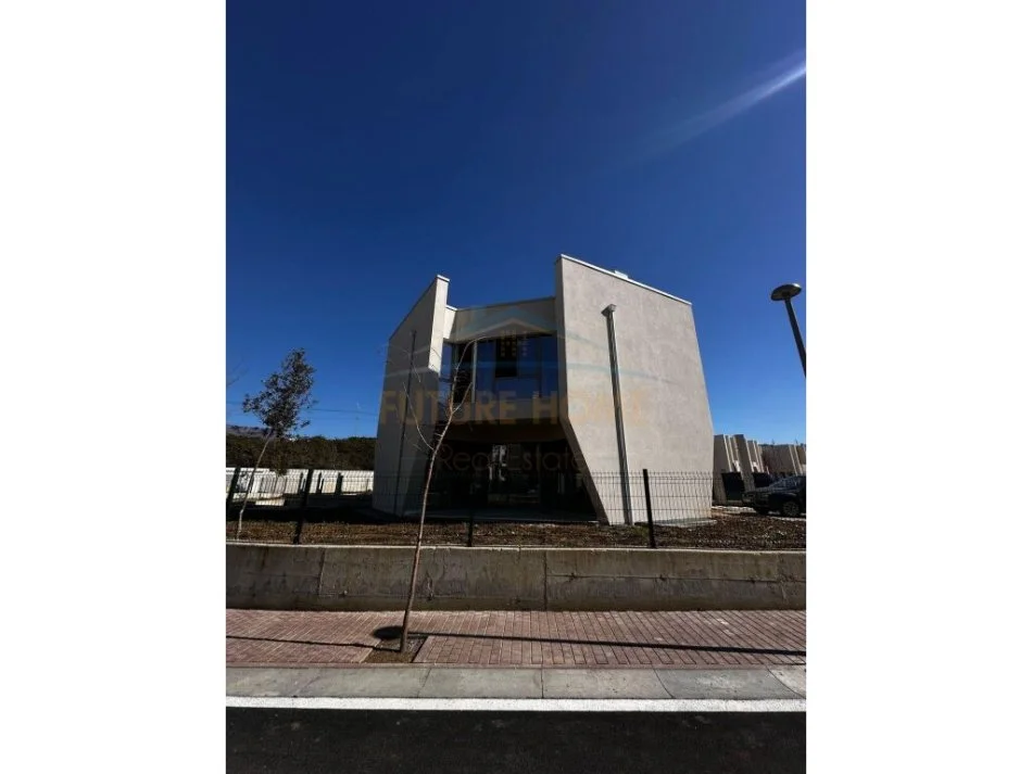 Tirane, shitet apartament 2+1 Kati 2, 126 m² 377.000 € (Liqeni i Thate)