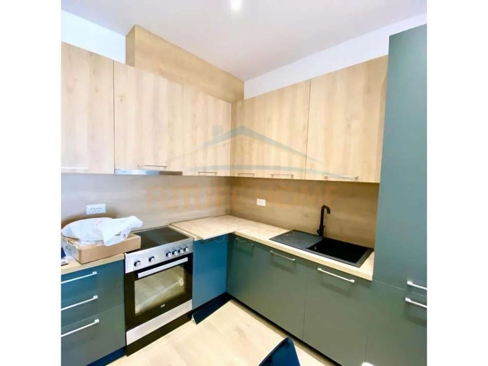 Tirane, jepet me qera apartament 2+1 Kati 21, 100 m² 1.170 € (RRUGA KAVAJES)