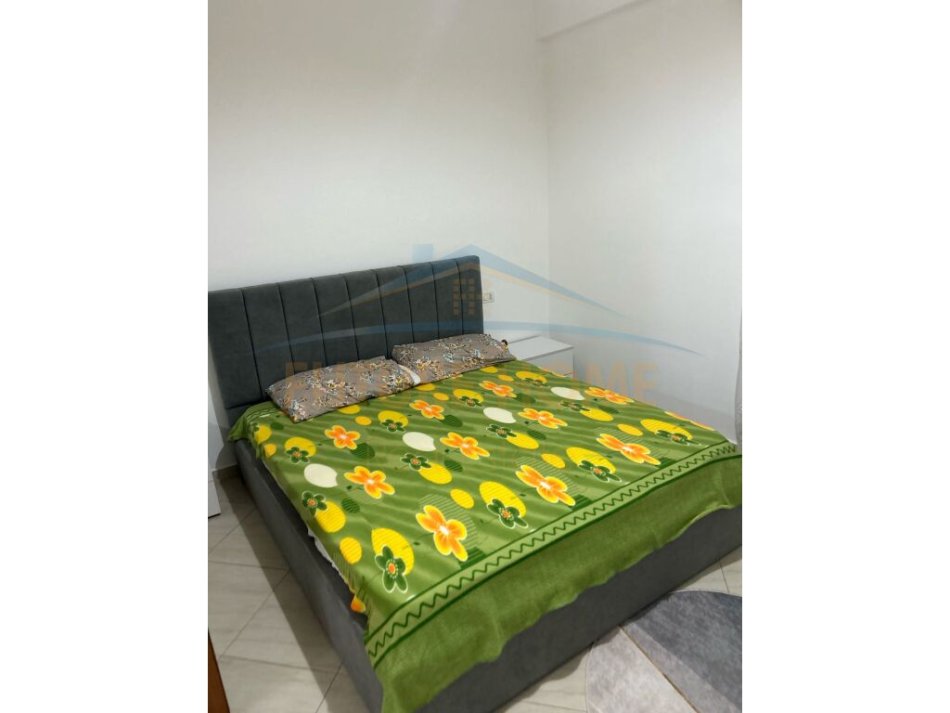 Tirane, jepet me qera 2+1 Kati 2, 95 m² 420 € (Rruga Shefqet Kuka, Fresk, Tiranë.)