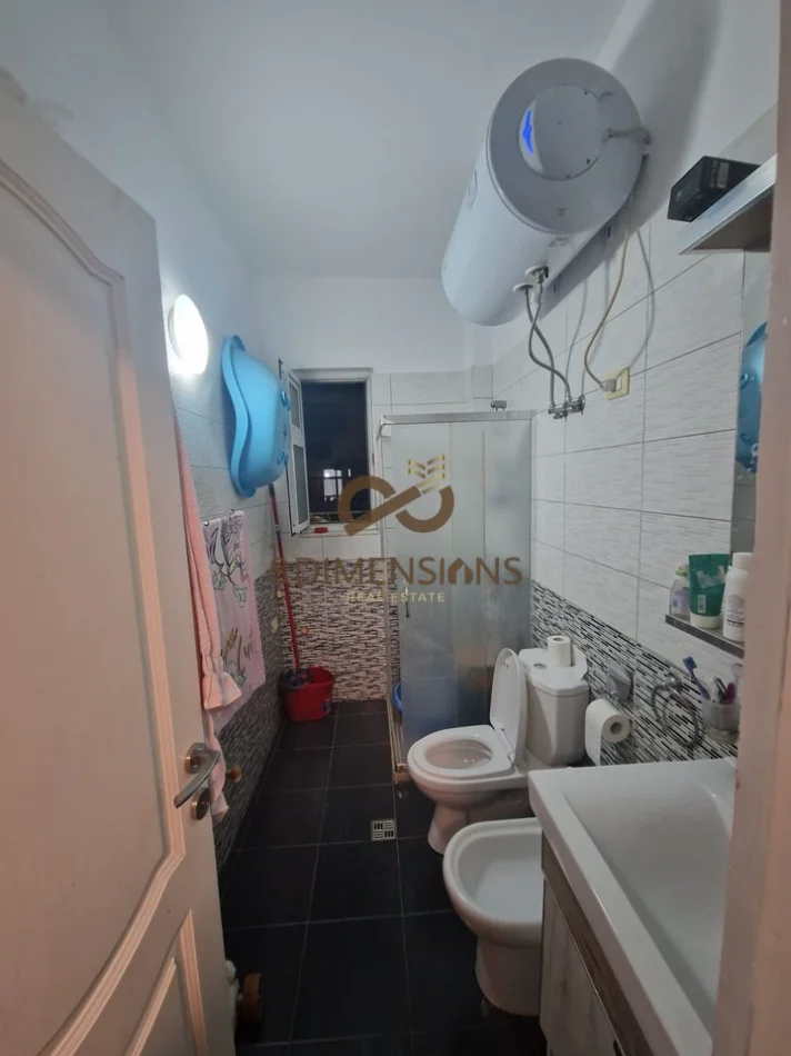 Tirane, shitet apartament 1+1 Kati 4, 49 m² 120.000 € (Mine Peza)