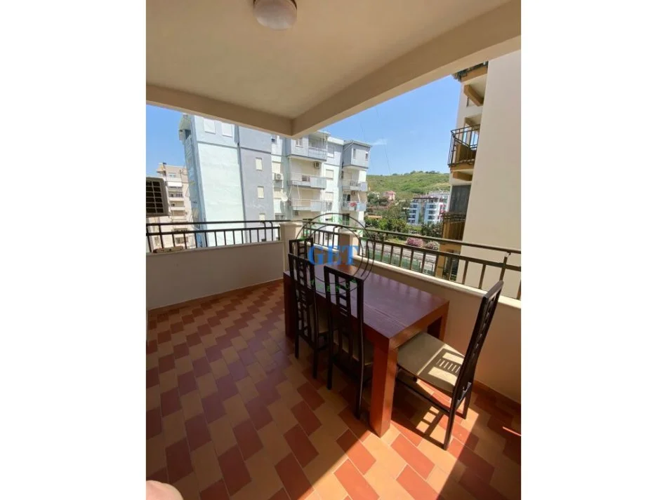 Durres, jepet me qera 2+1+Ballkon Kati 5, 94 m² 400 € (Shkembi , Kavajes)