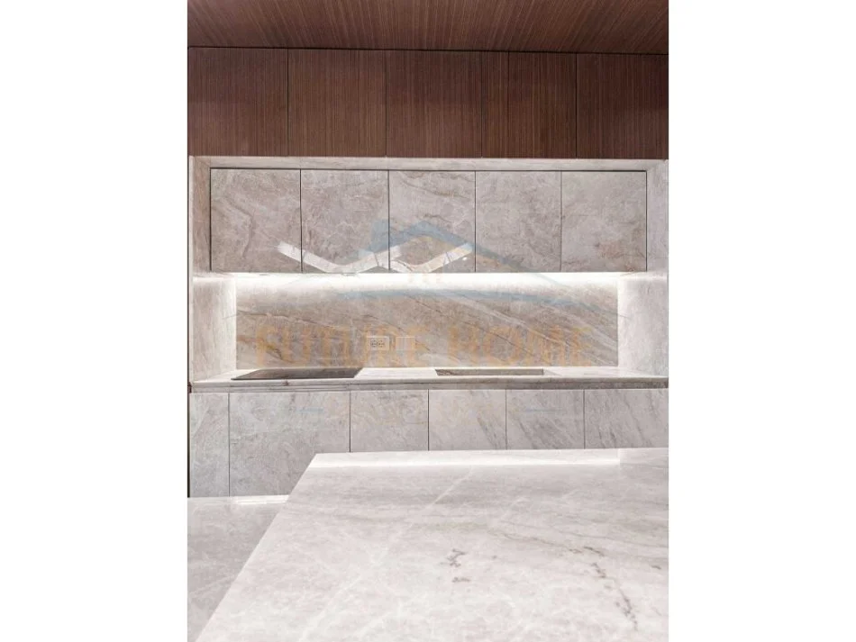 Tirane, shitet apartament 2+1 Kati 6, 211 m² 