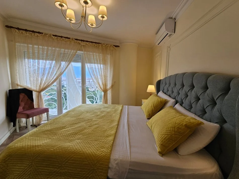 Tirane, jepet me qera apartament 2+1 , 126 m² (Kodra e Diellit)