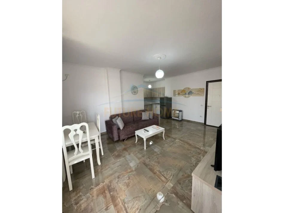 Tirane, jepet me qera apartament 1+1+Aneks+Ballkon Kati 1, 68 m² 500 € (LIQENI I THATE)