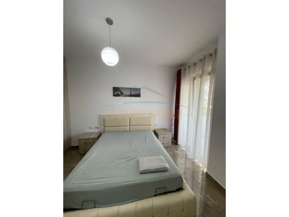 Tirane, jepet me qera apartament 1+1+Aneks+Ballkon Kati 1, 68 m² 500 € (LIQENI I THATE)