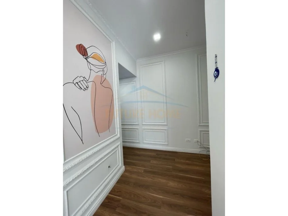 Tirane, jepet me qera zyre Kati 1, 68 m² 700 € (Myslym Shyri)