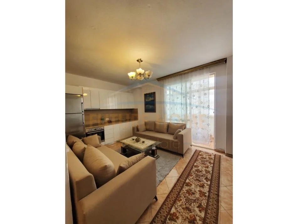 Tirane, jepet me qera apartament 2+1 Kati 2, 70 m² 600 € (Don Bosko)