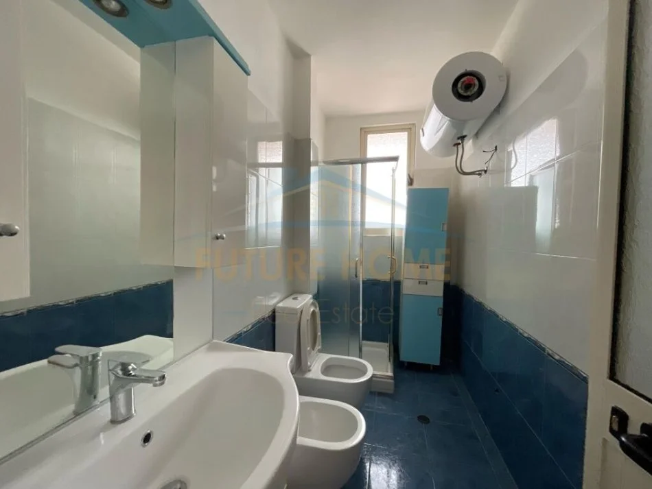 Durres, shitet apartament 2+1+Ballkon Kati 7, 103 m² 95.000 € (durres stadium)