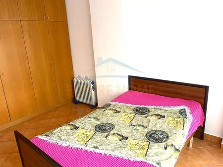 Tirane, jepet me qera apartament 2+1 Kati 1, 94 m² 480 € (unaza e re)
