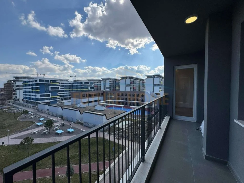 Tirane, jepet me qera apartament 1+1 Kati 4, 96 m² 450 € (QTU)