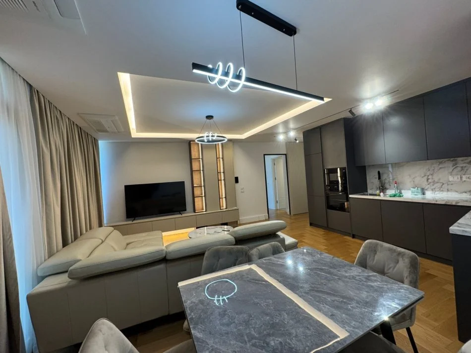 Tirane, shitet apartament 2+1 Kati 7, 126 m² 650.000 € (Liqeni i Tiranes)