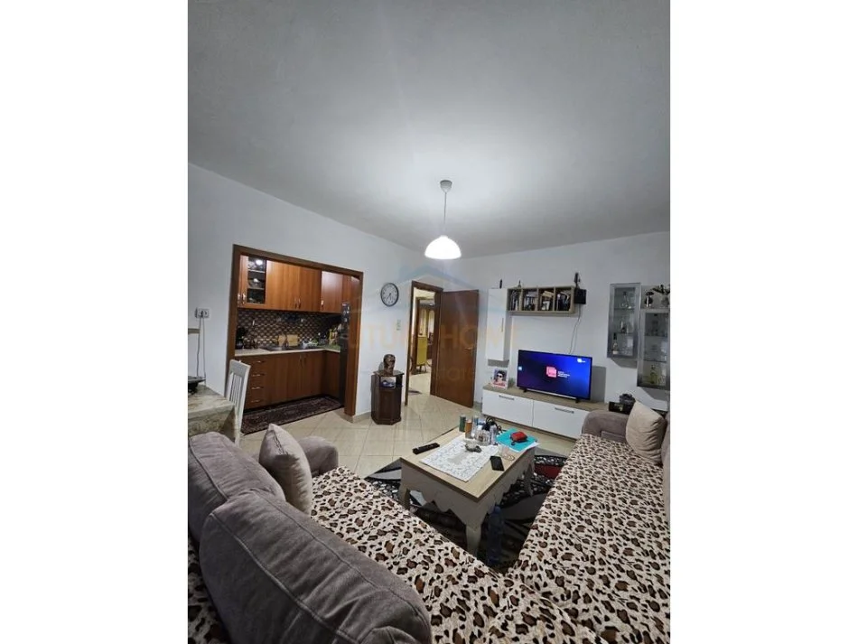 Durres, shitet apartament 2+1+Ballkon , 75 m² 88.000 € (durres valapark)