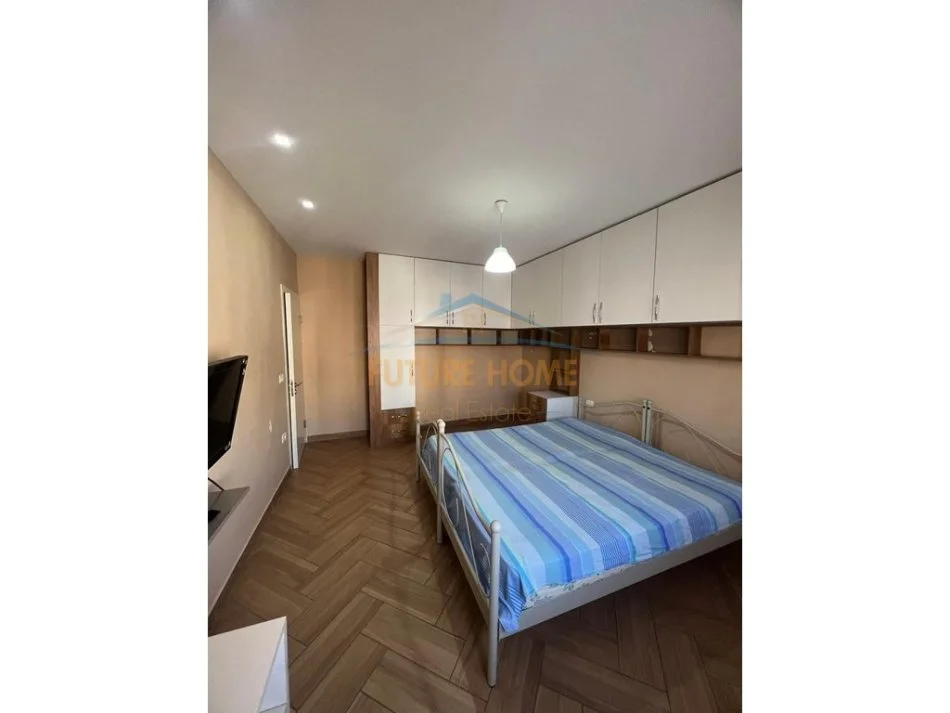 Disponojme apartament 1+1 per shitje tek Rruga Irfan Tomini
