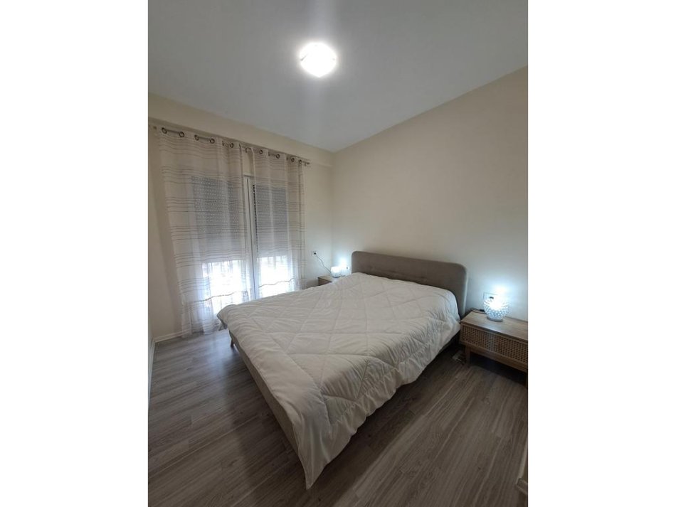 Tirane, jepet me qera apartament 2+1 , 99 m² 650 € (Rruga e Dibres)