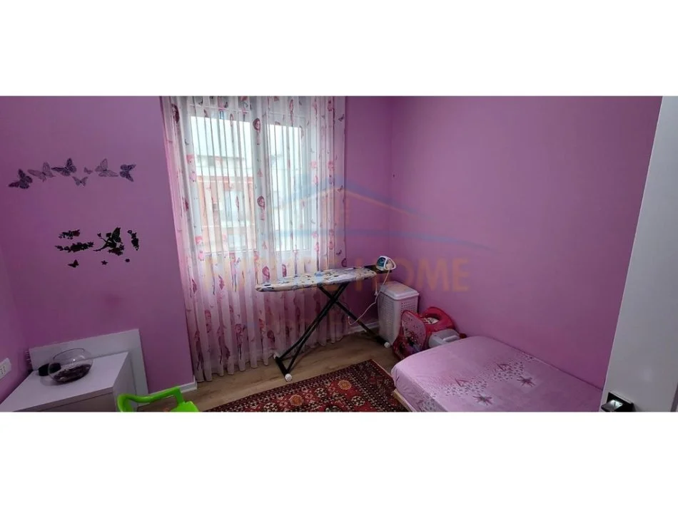 Korce, shitet apartament 2+1+Ballkon Kati 7, 75 m² 100.000 € (Terminali ,Korçë)