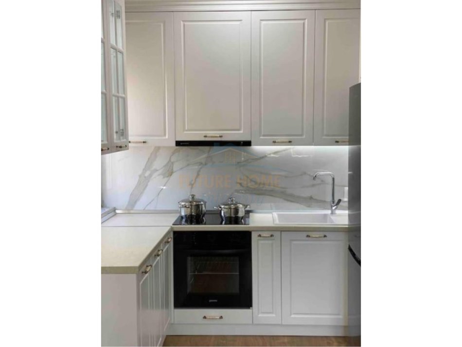 Tirane, shiten 2 apartamente 1+1+Ballkon Kati 5, 102 m² 248.000 € (Ali Demi)