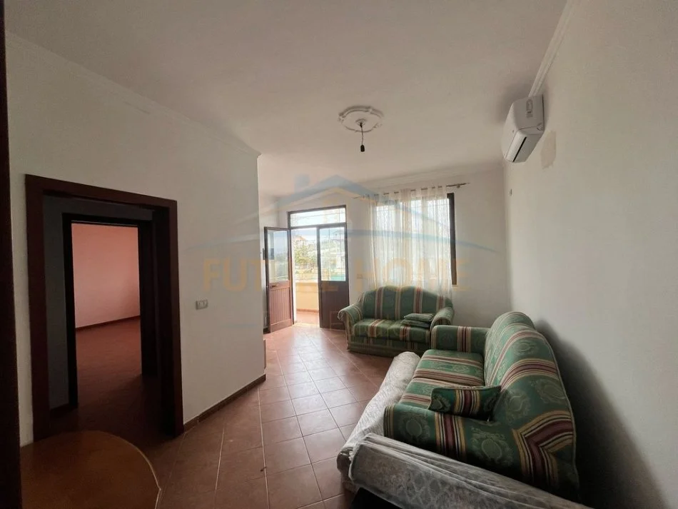 Durres, jepet me qera 2+1+Ballkon Kati 2, 250 € (rrashbull durres)