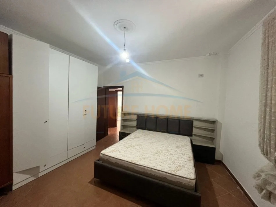 Durres, jepet me qera 2+1+Ballkon Kati 2, 250 € (rrashbull durres)