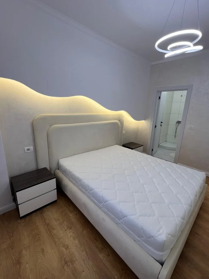 Tirane, shitet apartament 2+1 Kati 2, 108 m² 173.000 € (Astir)