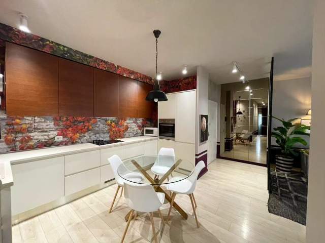 Tirane, jepet me qera apartament 2+1+BLK Kati 4, 100 m² 900 Euro (Parku Olimpik)