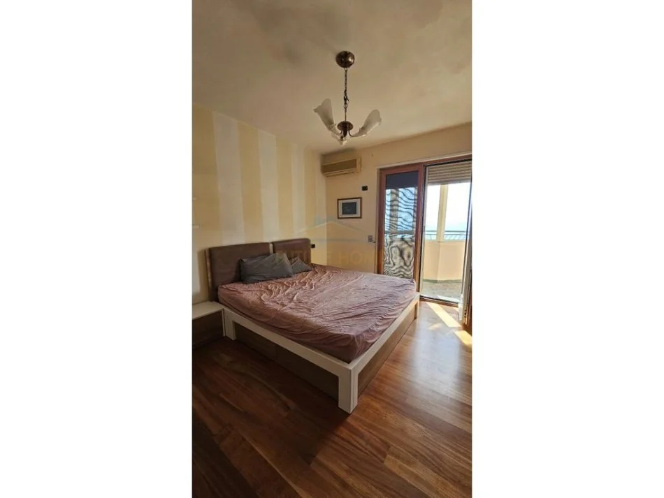 Shqiperi, jepet me qera apartament 2+1+Ballkon Kati 7, 90 m² 500 € (vollga)