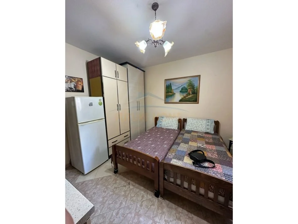 Tirane, Jepet Garsoniere me Qira, Kati 2, 35 m² 300 € (Pazari i Ri), OPP50543