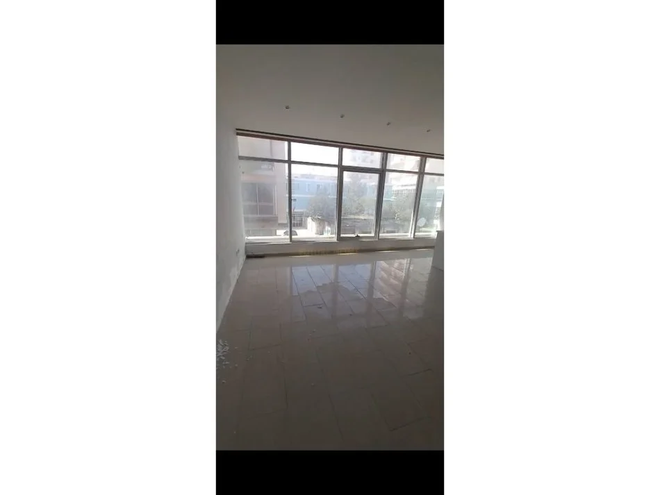 Vlore, shitet ambjent biznesi Kati 0, 33 m² 40.000 € (Te Konadi) RV50542