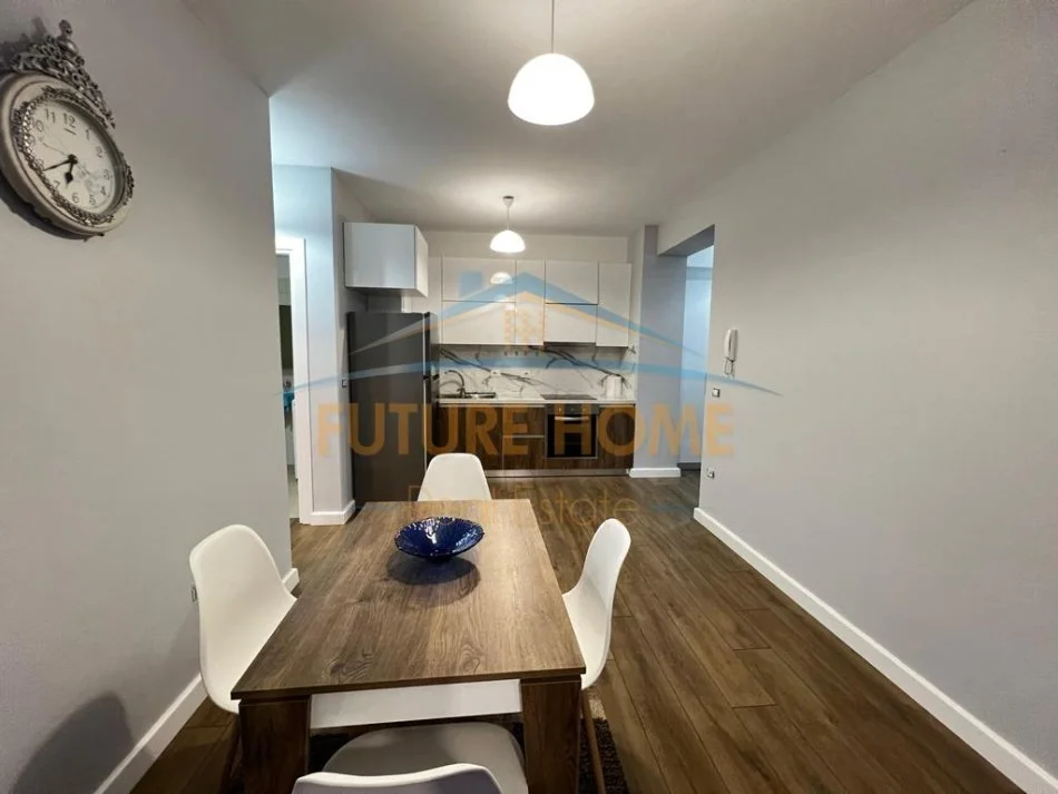 Tirane, jepet me qera apartament 1+1+Ballkon Kati 2, 70 m² 500 € (Kodra e Diellit 2)