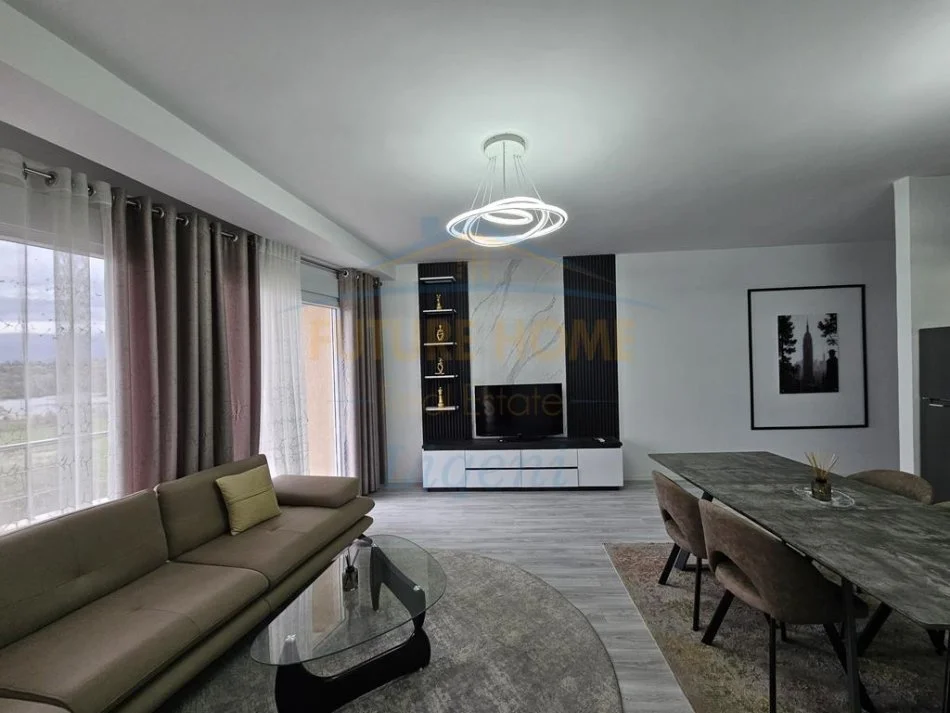 Tirane, shitet apartament 3+1 Kati 3, 144 m² 350.000 € (Liqeni i Thate)