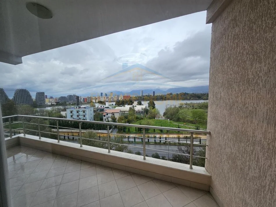 Tirane, shitet apartament 3+1 Kati 3, 127 m² 350.000 € (Liqeni i Thate)