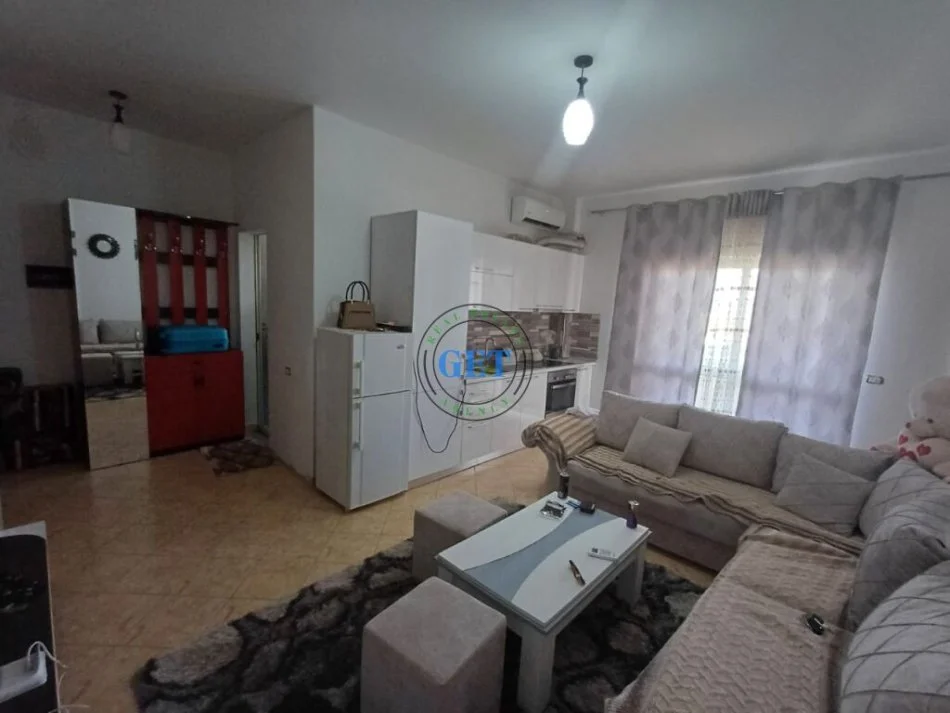 Durres, jepet me qera apartament 1+1+Ballkon Kati 5, 65 m² 320 € (Plazh Iliria, Durres)