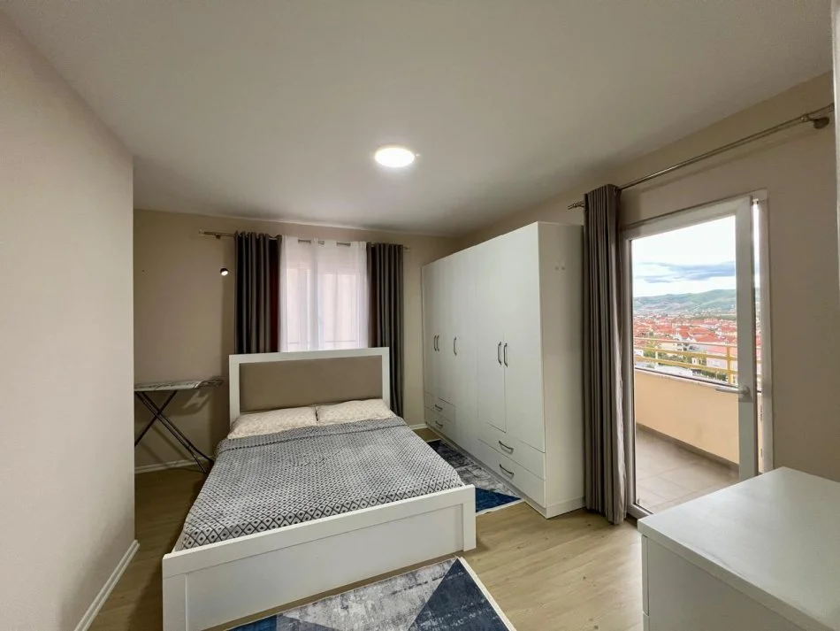 Pogradec, shitet apartament 2+1+Ballkon Kati 8, 109 m² 135.000 € (Pogradec)