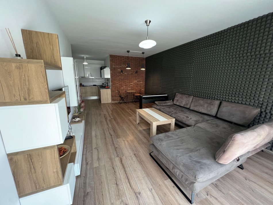 Tirane, shitet apartament 2+1 , (Rruga Don Bosko)