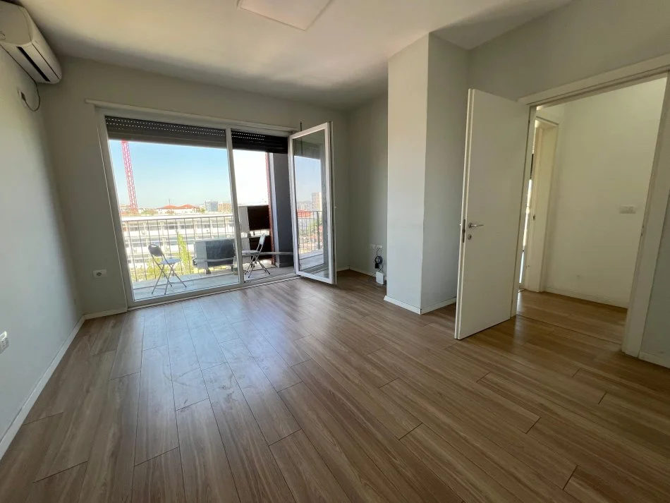 Zyra me Qera, Rr. Frosina Plaku