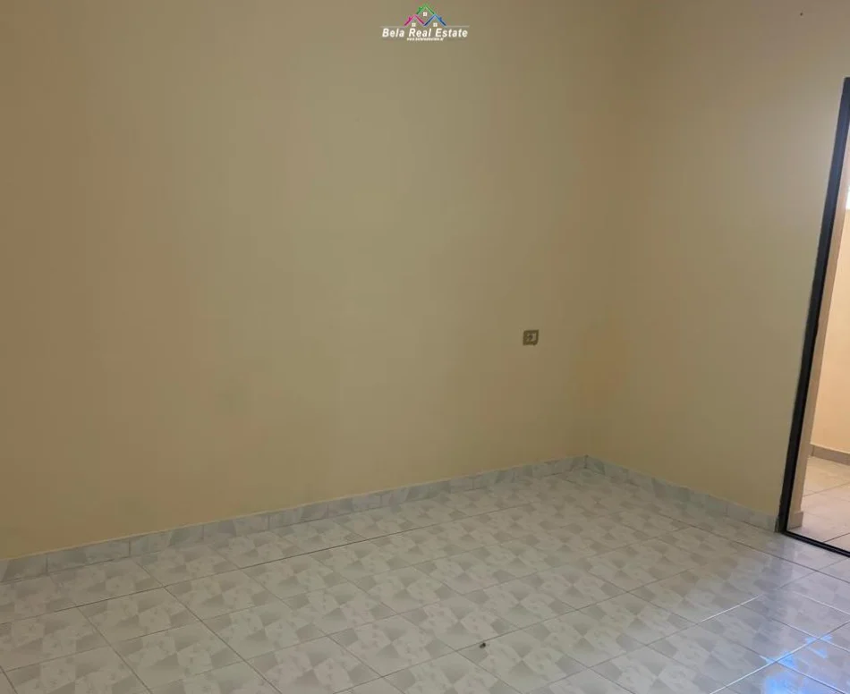 Tirane, jepet me qera zyre Kati 1, 65 m² 420 € (don bosko)