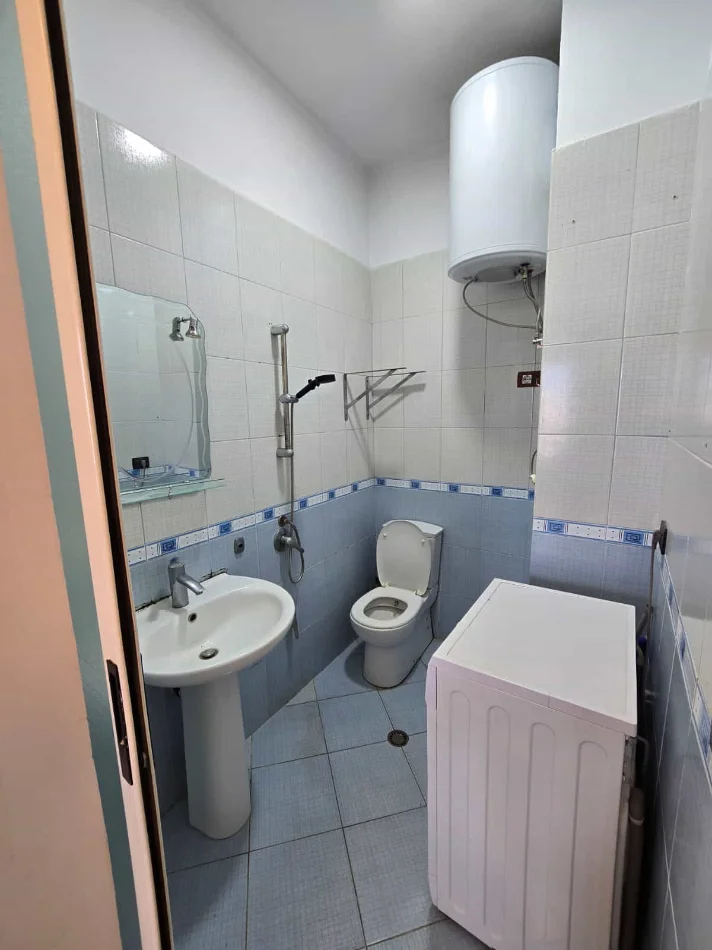 Tirane, jepet me qera garsonier , 420 € (Astir)