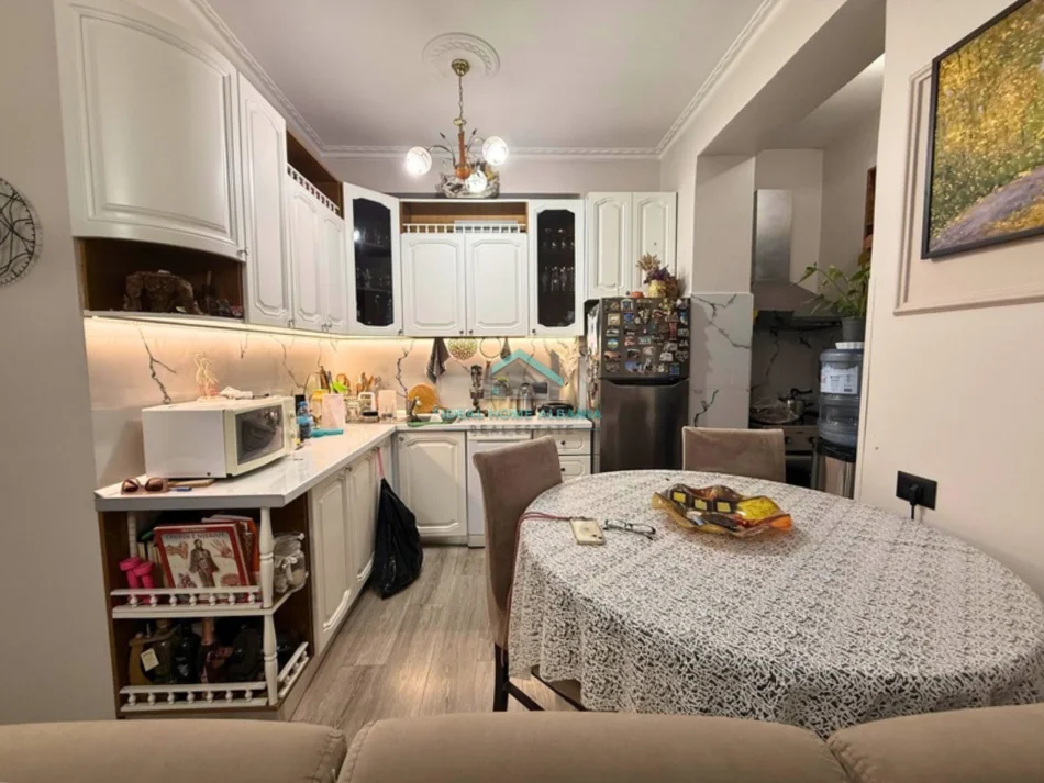 Vlore, shitet apartament 2+1+Ballkon Kati 6, 107 m² 185.000 € (skele vlore)