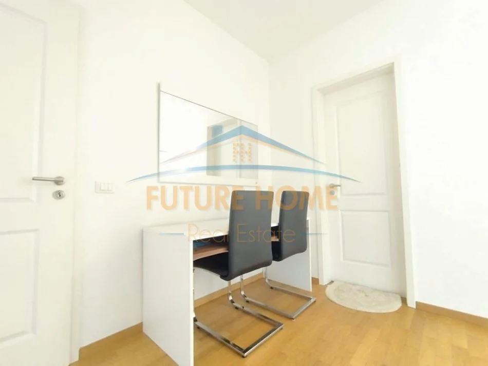 Tirane, jepet me qera apartament 2+1+Ballkon Kati 2, 132 m² 850 € (Sauk "Rezidencën Touch of the Sun'')