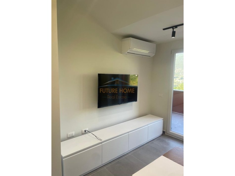 Tirane, jepet me qera 1+1 Kati 5, 65 m² 400 € (Fresk)