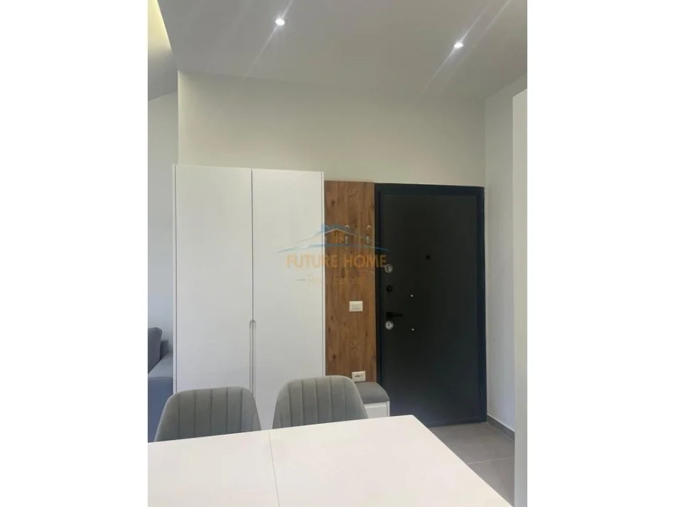 Shqiperi, jepet me qera apartament 1+1+Ballkon Kati 5, 65 m² 400 € (FRESK, PRANE RESTORANT 2 LUANET)