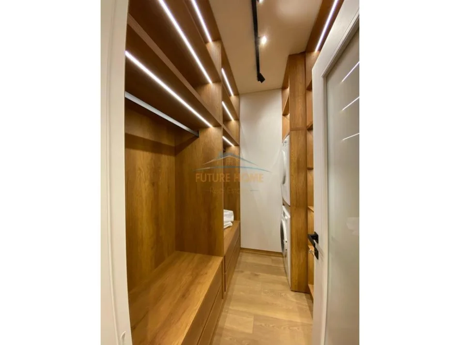 Tirane, jepet me qera apartament 2+1+Ballkon Kati 2, 100 m² 1.200 € (Kopshti Zoologjik)