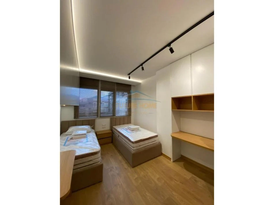 Tirane, jepet me qera apartament 2+1+Ballkon Kati 2, 100 m² 1.200 € (Kopshti Zoologjik)