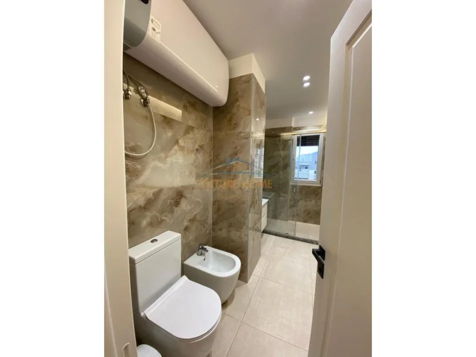 Tirane, jepet me qera apartament 2+1 Kati 2, 100 m² 1.000 € (Kopshti Zoologjik)