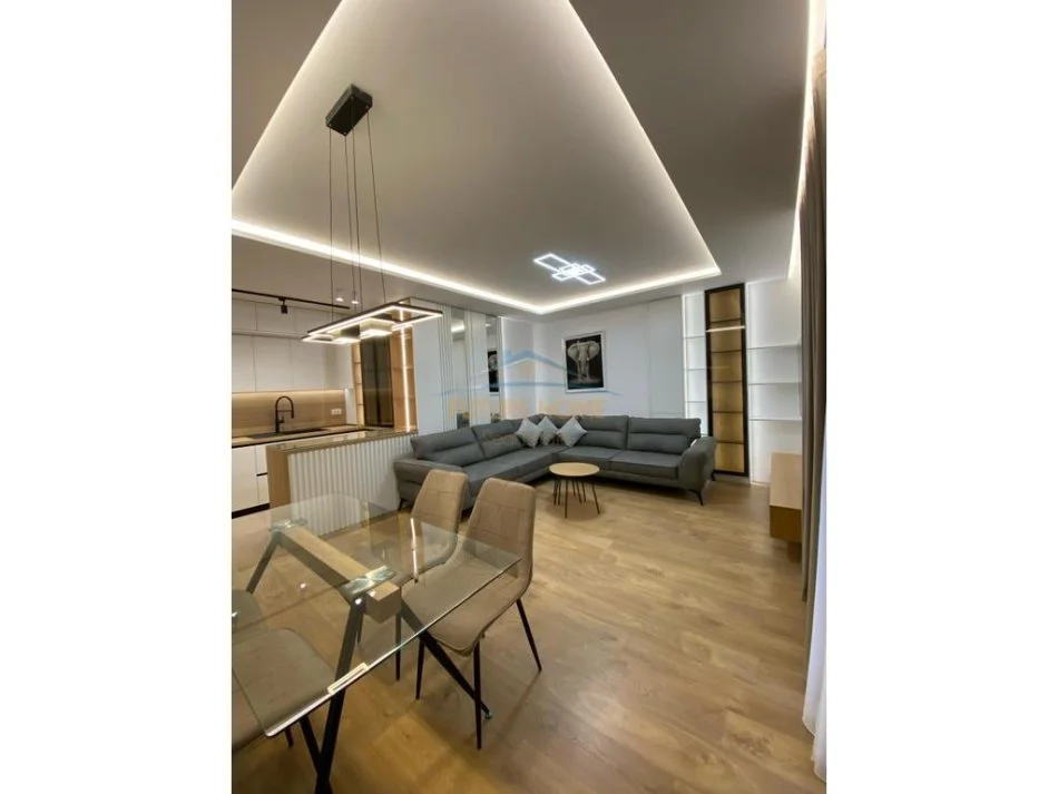 Tirane, jepet me qera apartament 2+1+Ballkon Kati 2, 100 m² 1.200 € (Kopshti Zoologjik)